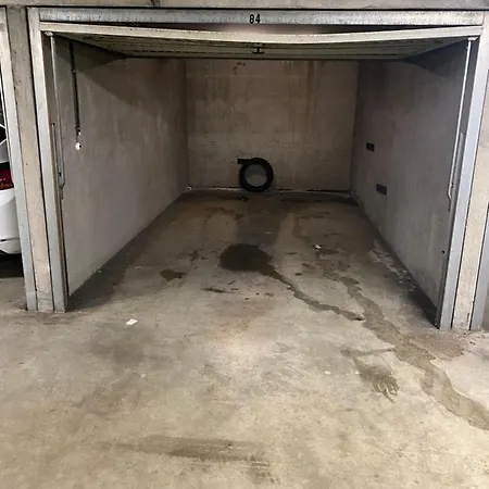 Apartment Center Parkview Free Parking